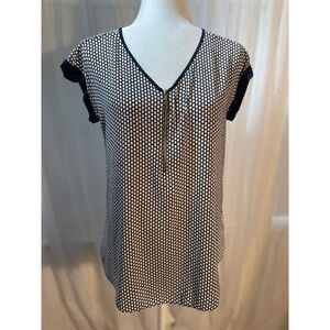 Express Size Small Sleeveless Blouse White‎ & Black Geometric Pattern